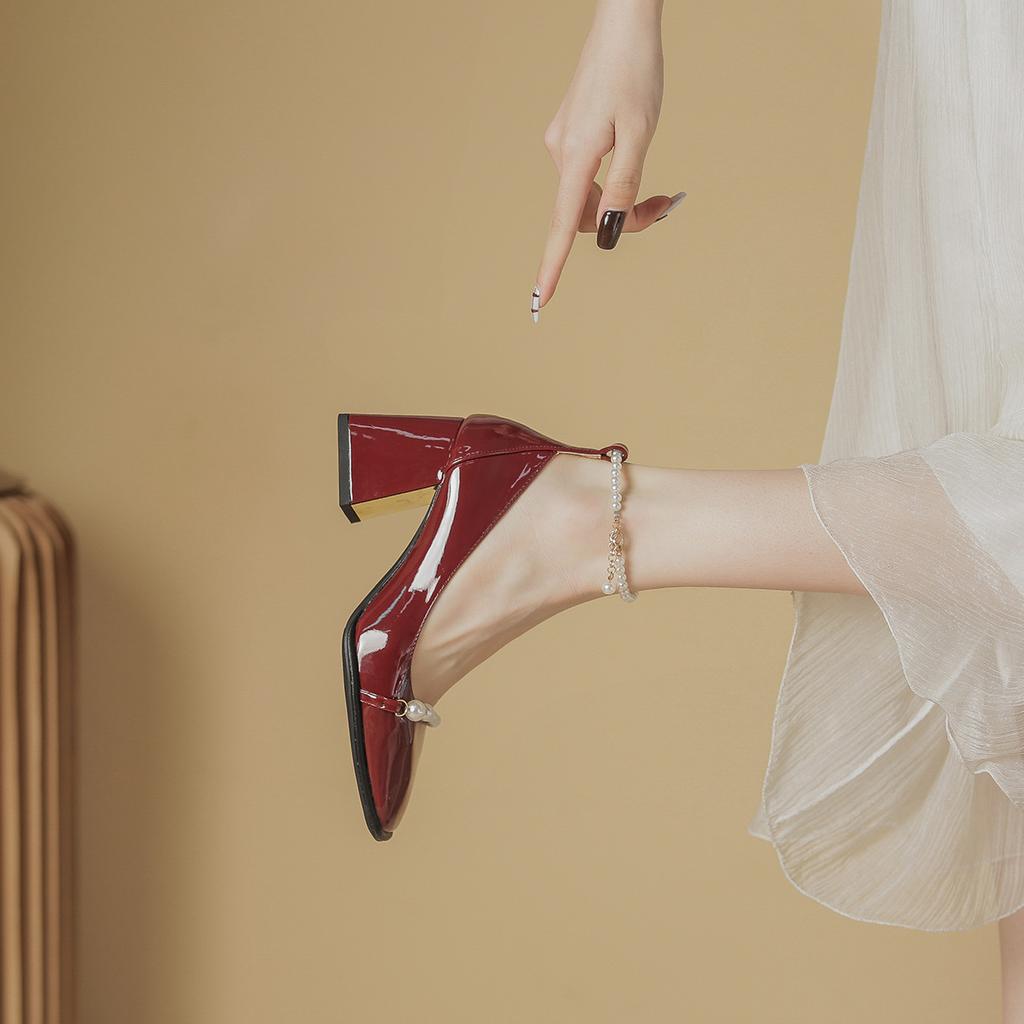 2025 Spring and Summer High Heels Bridesmaid Shoes Not Tired Feet Thick Heels Children Versatile Pearl Chain Square Head Single Shoes Women