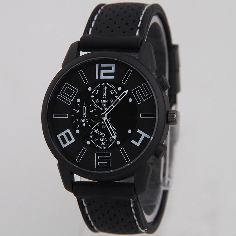 Fashionable Silicone Strap Mechanical Watch For Men Quartz Movement Decorative Design 40.5mm Dial