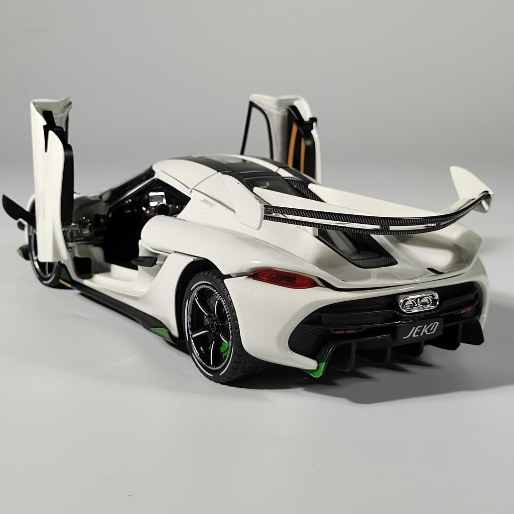 1/24 Koenigsegg Jesko Supercar Diecast Model Alloy Metal Car Classic Collections Hobbies Sentiments High Simulation Decorations Gift Friend