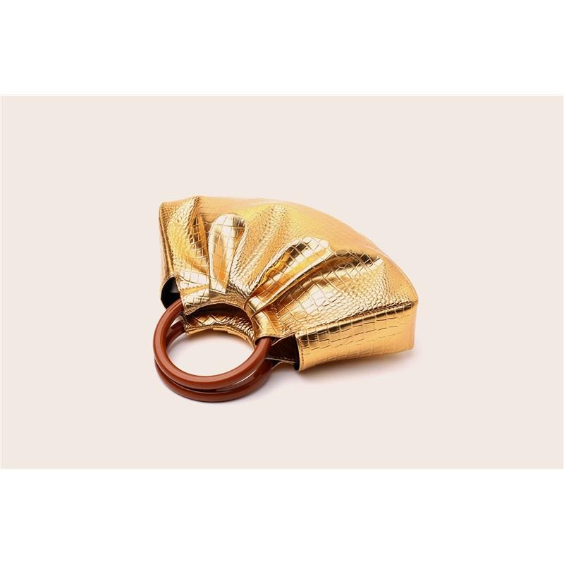 Ladies Handbag Super Temperament Fashion Pleated Hand Bag Cloud Bag Dinner Bag