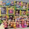 Cabbage Patch Kids 35 cm-es puhatestű baba Édes illattal le A tornász Pék Gyűjthető Ajándék Gyűjtőknek Otthoni Kiállítás