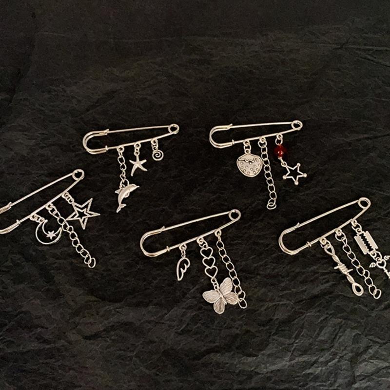 Fashion Pendant Brooch Alloy Material Suitable for Daily Wear Parties and Dates