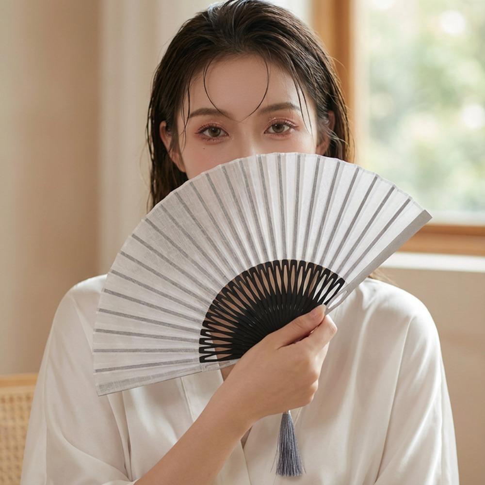 Stofffächer Sommer Handfächer Aluminium Zink Zinklegierung Seitenknochen Dekorativer Fächer Tanzfächer Fotografie Requisite