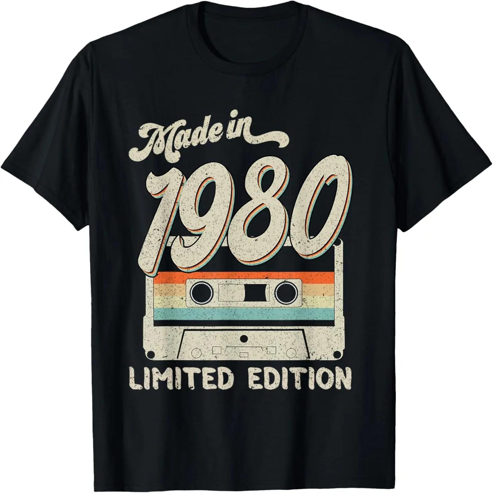 

Cute Stegosaurus - Dinosaur - Cool Illustration - Classic T-Shirt XXXXXL чорний