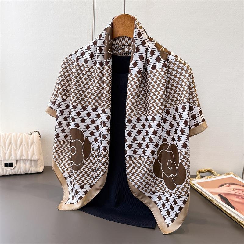 

Thousand Birds Plaid Satin Simulation Silk Printing Large Square Scarf Silk Scarf Shawl Head Scarf Neck Protection Scarf 90*90cm