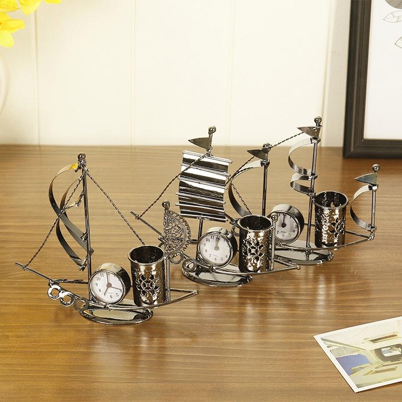 1pcs Creative Iron Art Clock Crafts Sailing Pen Holder Multi-function Living Room Decoration Student