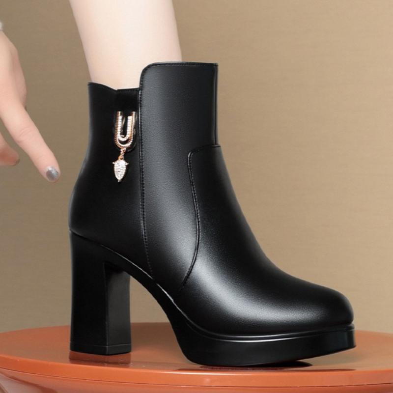 Women's Autumn/Winter High-Heeled Short Boots with Chunky Heels and Fleece Lining