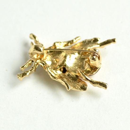 Brooch Pin Small Bee Shape Decorative Brooch with Enamel Finish Anti-Exposure Buckle Scarves Badge Party Accessory