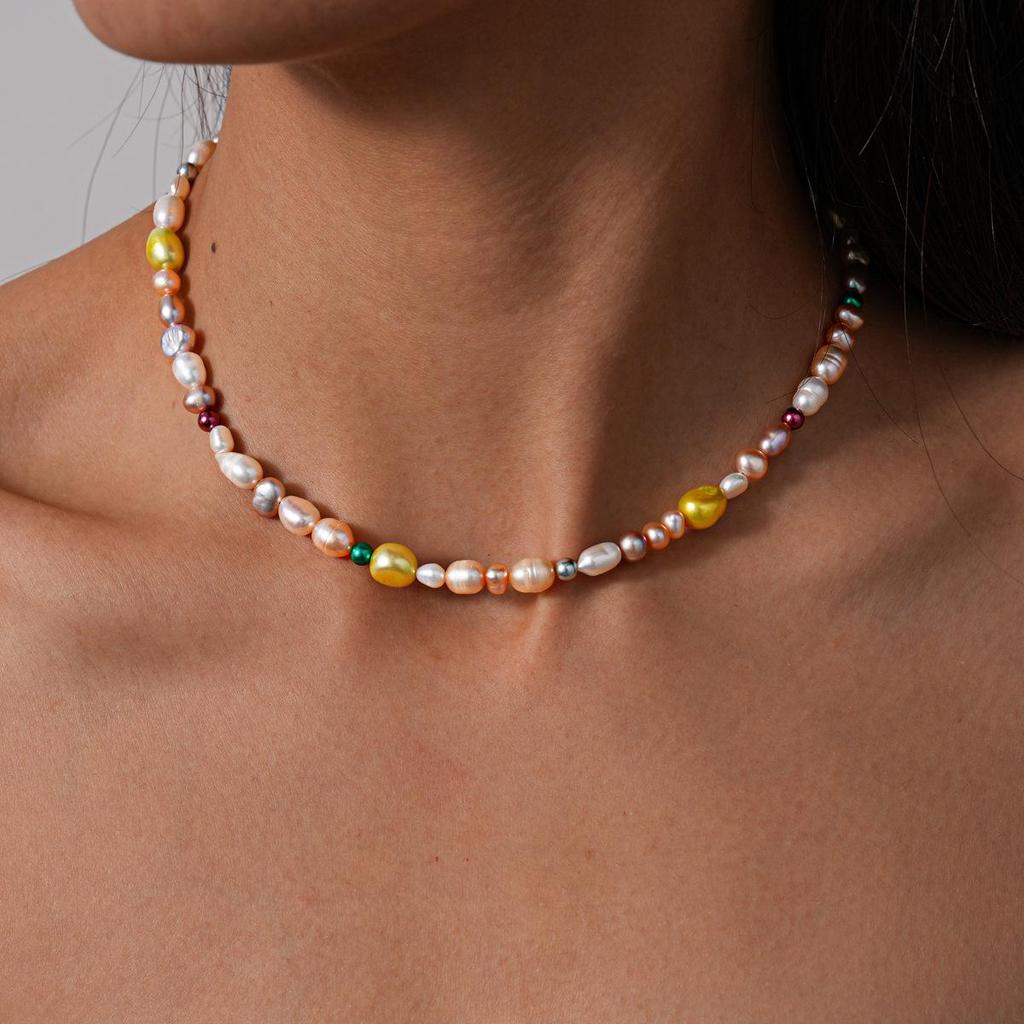 Magnetyczny Choker z Perłami Słodkowodnymi ze Stali Nierdzewnej – Elegancki, Luksusowy Łańcuszek na Dekolt dla Kobiet