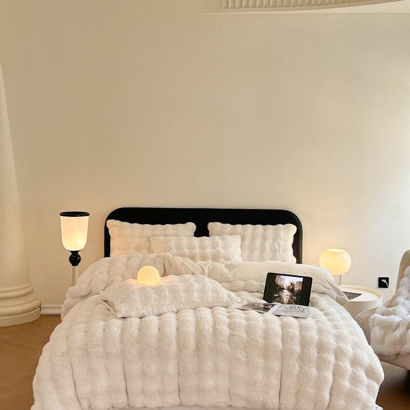 

Кровать Четыре предмета Осень и Зима Фланель Двусторонний Флис Коралловый Флис Простыня Пододеяльник Наволочка 1.8m bed