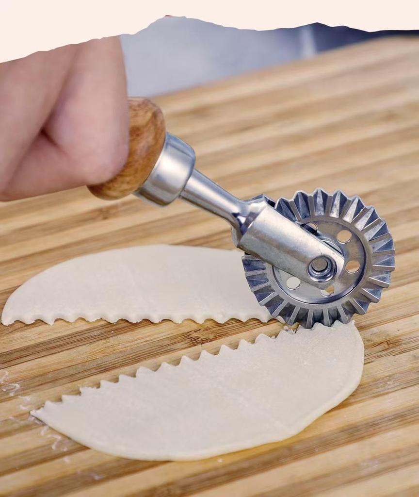 Ravioli Cutter Stamp with Roller Round Wooden Handle and Grooved Pasta Pasta Home Kitchen Inch Diameter [CRSHIP] Wheel, Shape, Edge, Press, Cutter,