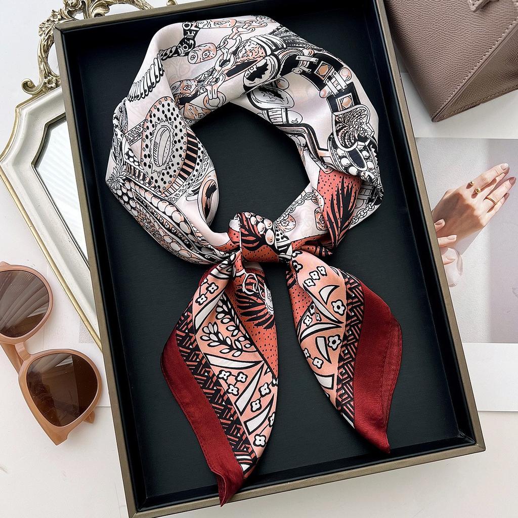 2026 Neues Florales Muster Satin Seiden Schal 70cm Kleines Quadratisches Halstuch Damen Vielseitiges Dekoratives Bandana