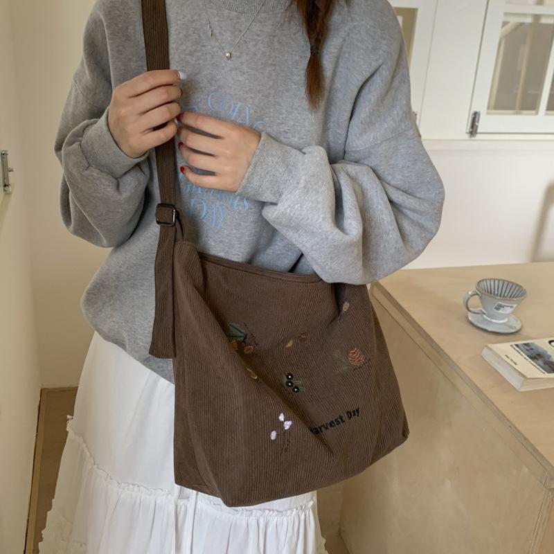 2025 Summer New Tote Bag Women's Commuting Large-capacity Bag Foreign Style Fashion Trend Shoulder Armpit Bag