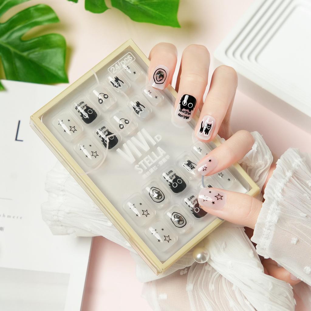 24 Finished Nail Pieces Wear Nail Pieces High-end Summer Fake Nails French Smudge Short Ladder Short Square
