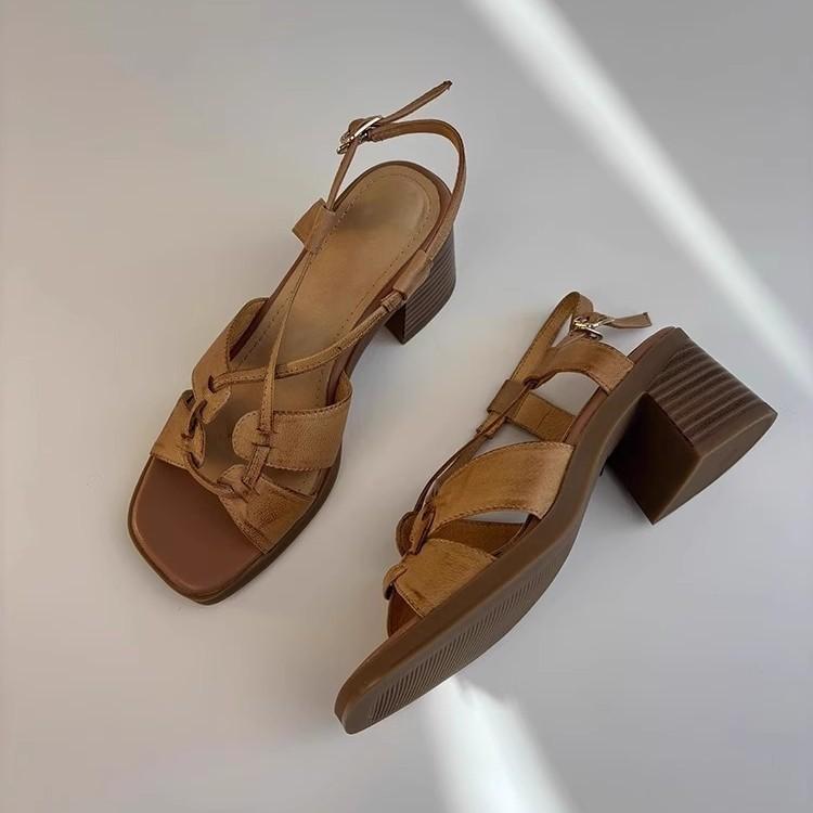 Sheepskin version~ retro versatile one-word belt leather high-heeled Roman shoes women's head open-toed high-end thick-heeled sandals