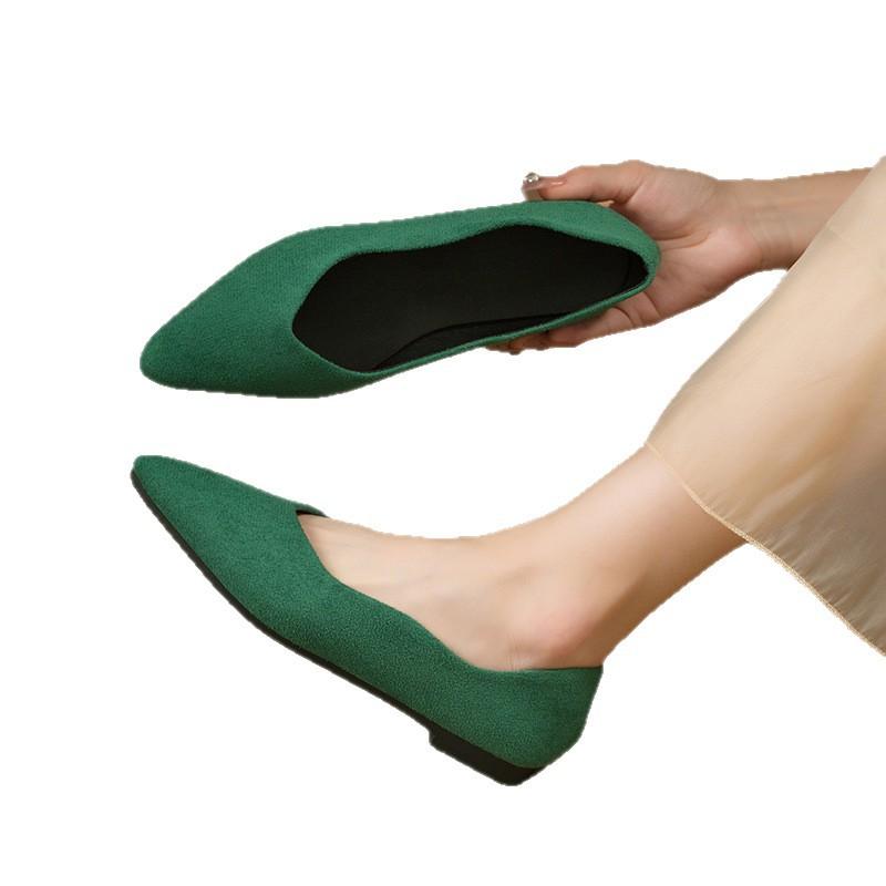 New four-season suede flat-heeled work ladyshoes independent station Korean version of foreign trade large size pointed flat bottom shallow mouth sing