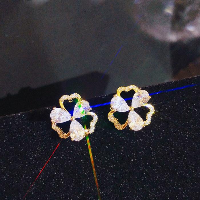 Gold Hollow Imitation Zircon Stud Earrings Exquisite Small Flower Earrings Femininity High-End Ear Jewelry