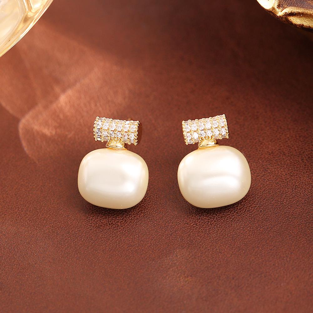 Elegantes Zuckerperlen-Halsketten- & Romantisches Ohrstecker-Set - Vielseitiger und Stilvoller Schlüsselbein-Schmuck