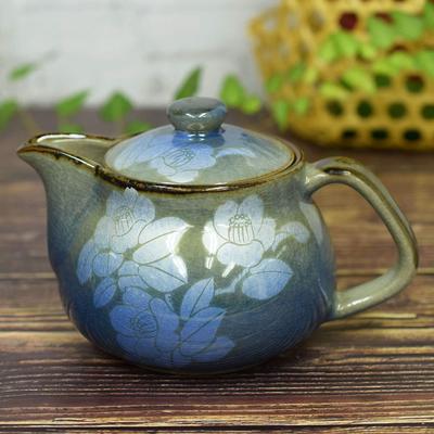 Gümüş renkli kamelya desenli şık Kutani porseleni demlik, seramik, Japon sofra takımı, Japonya'da üretilmiştir, çay süzgeci dahildir