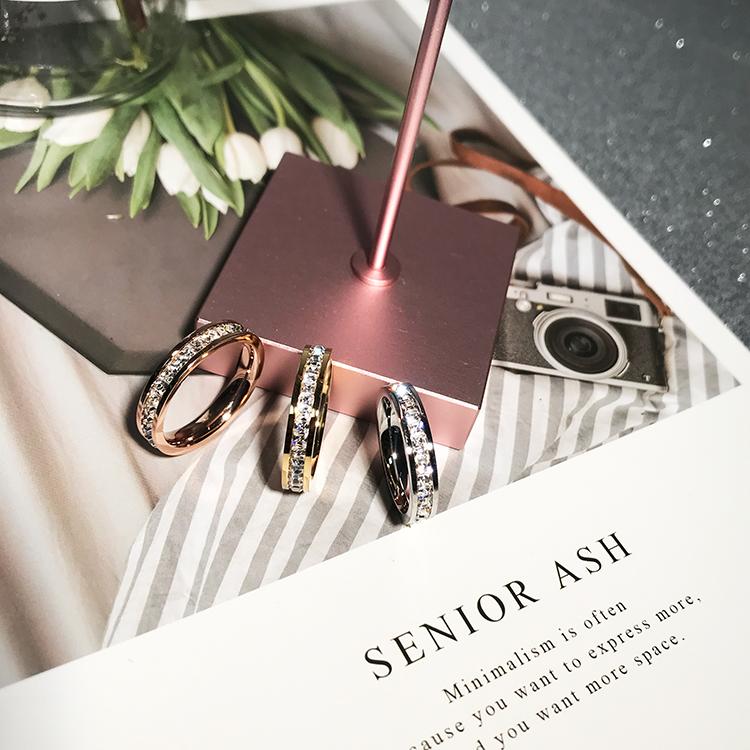 Fashion Luxury Pave Zirconia Crystal Ring Rose Gold Color Woman Gift Titanium Steel Zircon Never Fade Drop Shipping