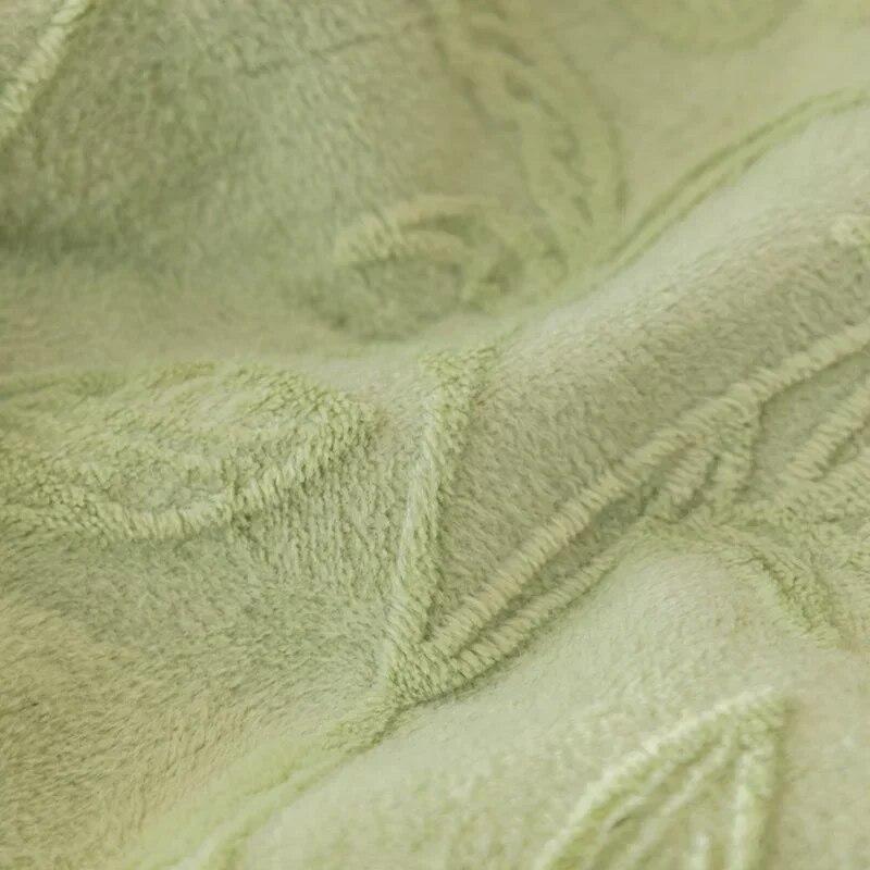 Winter Warm Plush Sofa Cushions Leaves Jacquard Velvet Sofa Covers Non-Slip Universal Sofa Towel Mat for Living Room Couch Decor