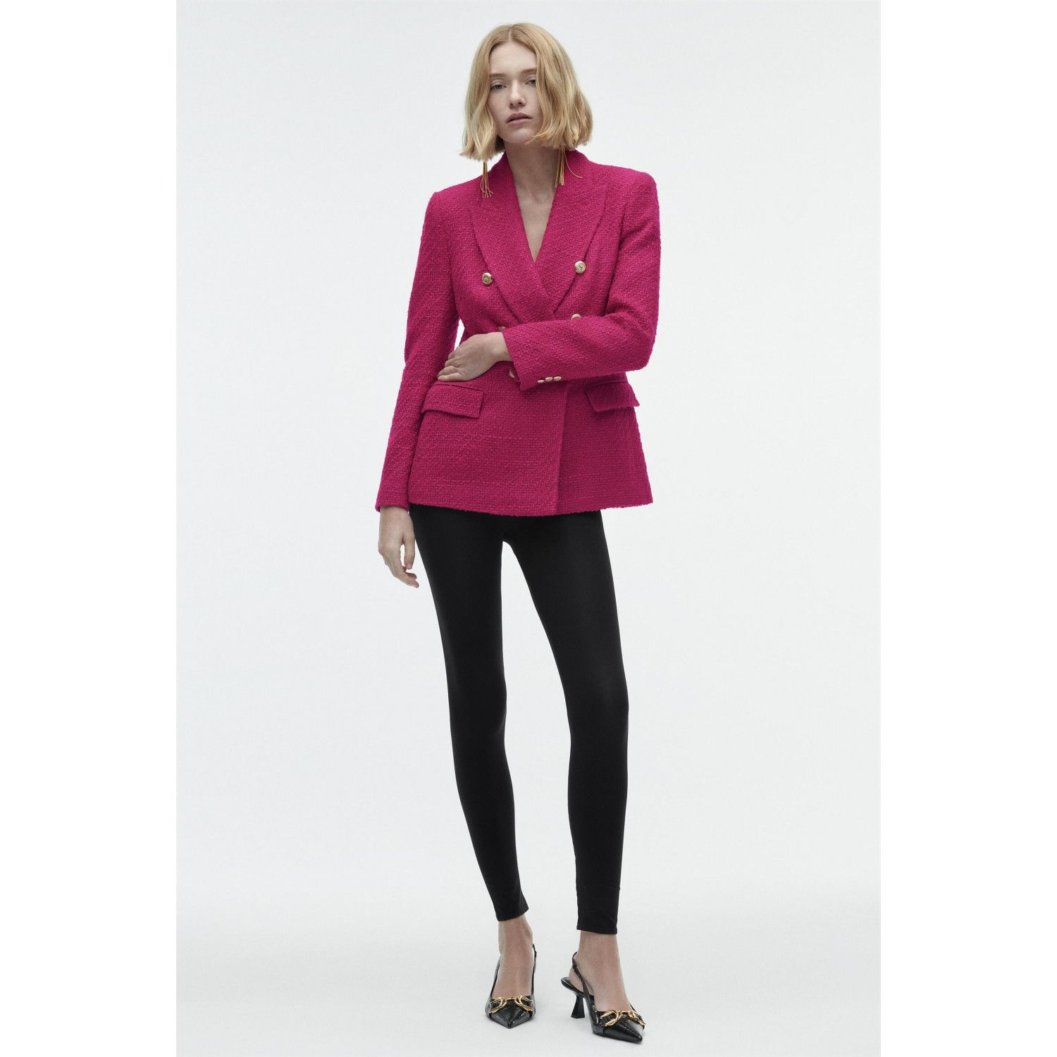 

TEXTURED DOUBLE-BREASTED BLAZER