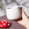 Keramiktasse in Pilzform mit Deckel - Einzigartige bunte Tasse für Kaffee, Tee, heiße Schokolade & mehr, Ungiftig spülmaschinenfest Kreativer Getränkehalter