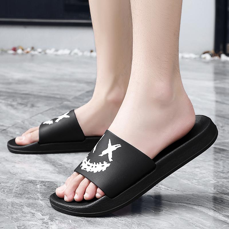 Men's Slippers Sandals Wear-resistant Shoes for Men Non-slip Soft and Comfortable Indoor and Outdoor Fashion Thick Bottom  New