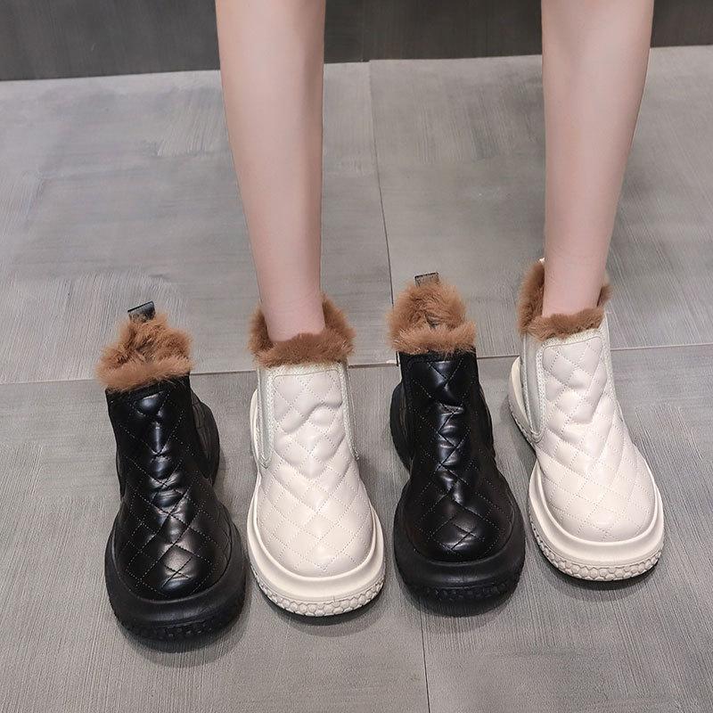 One-pedal High-value Snow Boots Women's Velvet Thickened Soles 2025 New Waterproof and Non-slip Rhombus Pattern Bread Cotton Shoes
