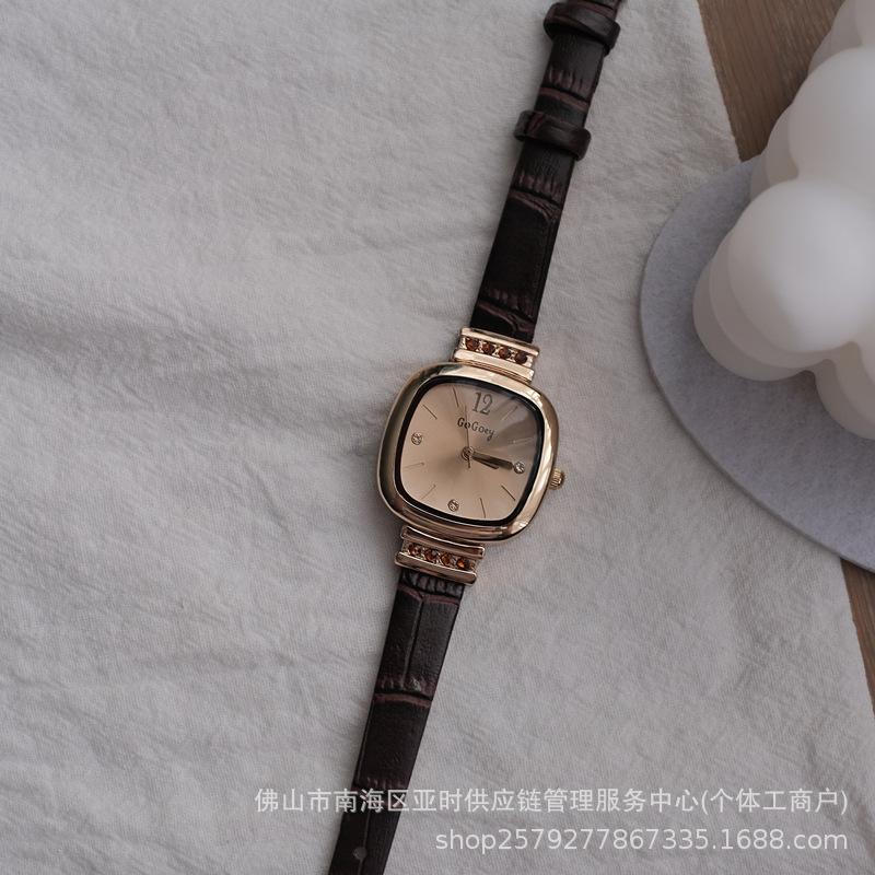 Medieval Style Watch Women S French Light Luxury Niche Black Gold Sugar Cube Retro Small Brown Watch Decorative Women S Watch