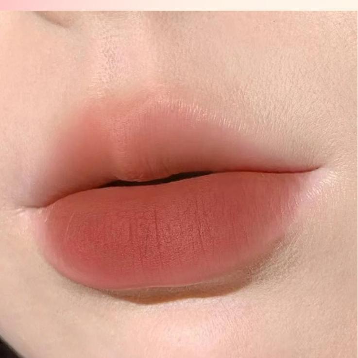 Matte lip glaze long-lasting and not easy to stick cup lip gloss for women makeup cosmetics