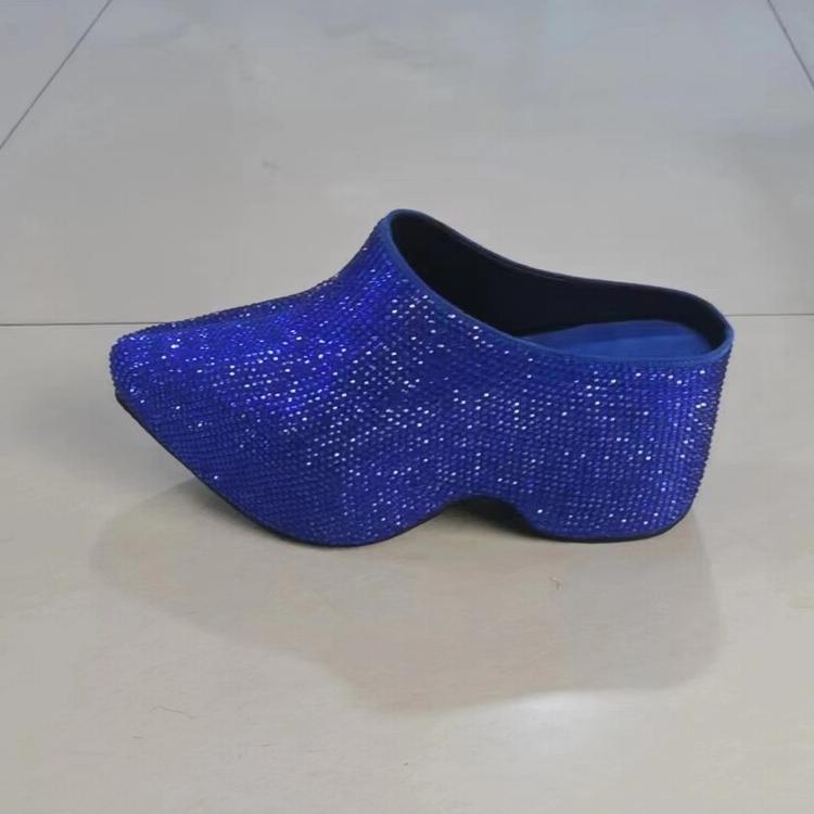 

Модный бренд Водяной бриллиант Плоская подошва Пляжные шлепанцы Женские Отпуск Досуг Серебристые Сандалии на толстой подошве Средний каблук Женская обувь Размер 43 41