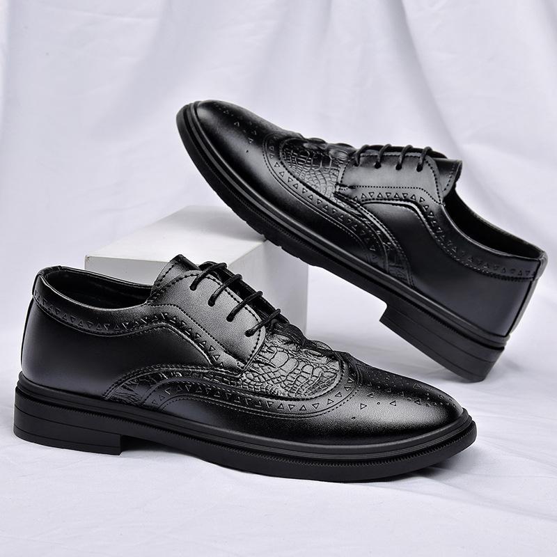 Spring new leather shoes men's high-end business casual shoes formal youth carved block trendy breathable men's shoes soft leather