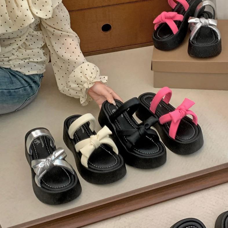 Internet celebrities popular versatile non-slip thick-soled slippers women's summer wear 2025 new white heightening cool slippers