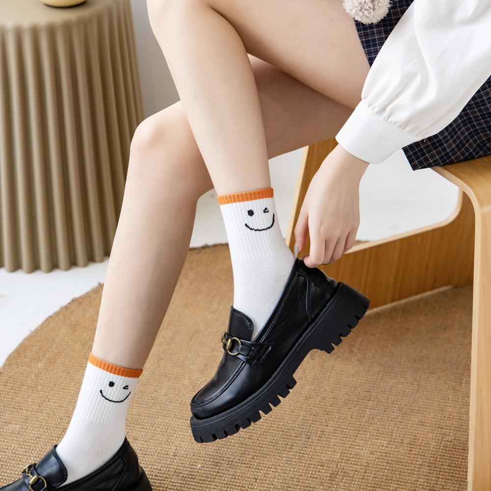 5 Pairs Women White Socks Cartoon Rainbow Cotton Crew Socks Y2K Harajuku Japanese Style Cute Kawaii Sport Socks For Women Casual