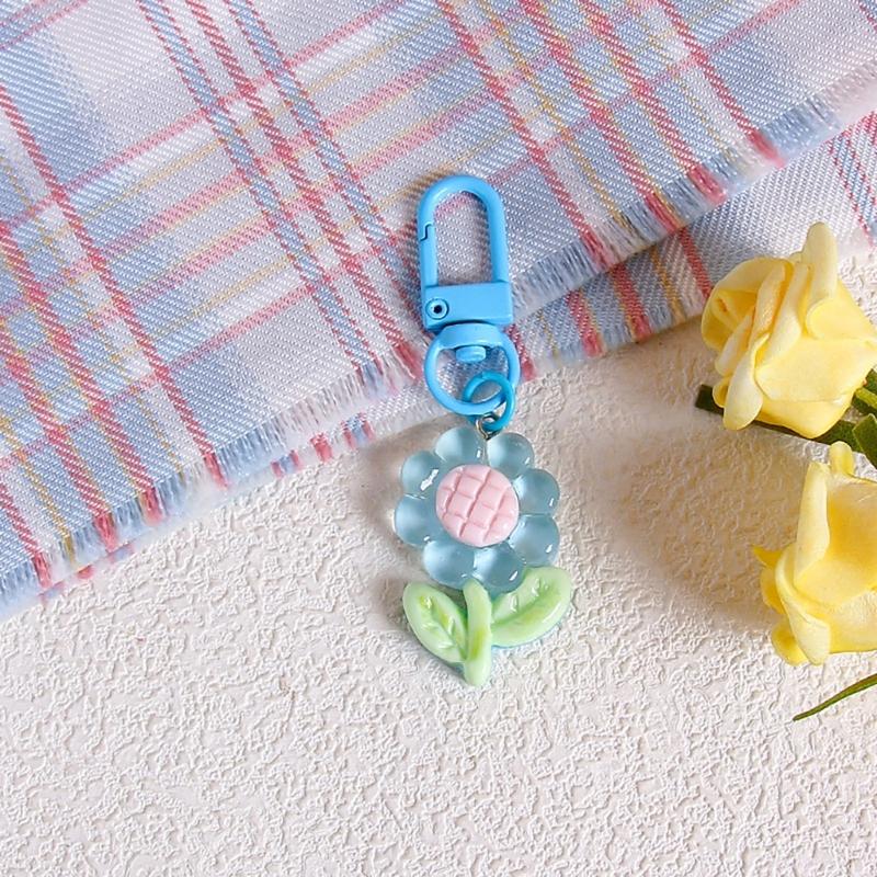 Colorful Resin Flower Keychain Charming Resin Flower Keychain with Tulips Designs for Bag Hanging Decoration
