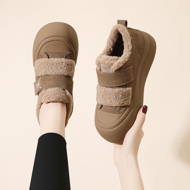 thick-soled temperament fluffy shoes women's winter velvet board shoes new women's shoes leather sports cotton shoes outside to keep warm