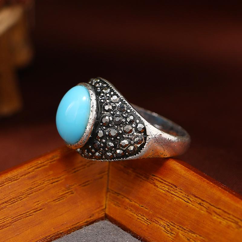 Unisex Mongolian Ethnic Ring - Stylish Jewelry with Imitation Turquoise Gemstone