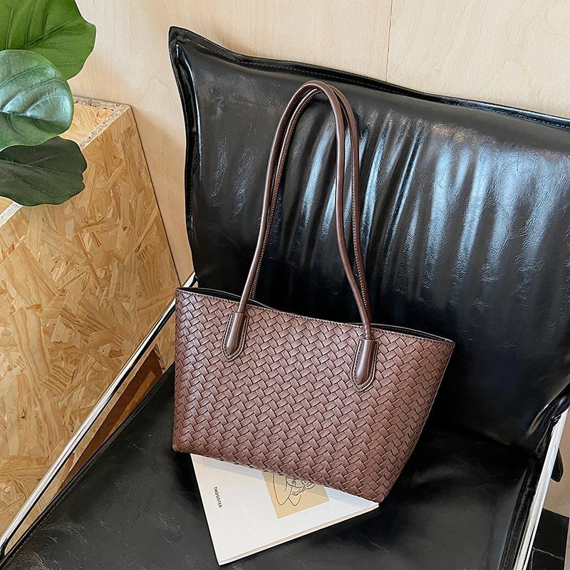 Summer New Tote Bag Women's Large-capacity Commuter Bag Casual Shoulder Woven Bag Underarm Bag