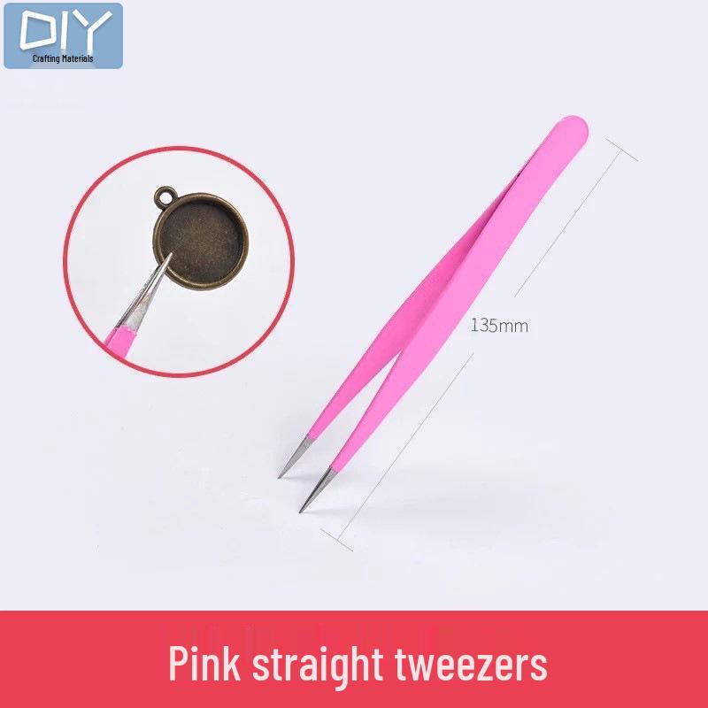 DIY Epoxid-Werkzeugset mit Handschuhen, Messbechern, Waage, Pinzetten, Tropfer, Schleifpapier, Politur und Stanze.