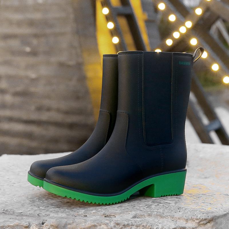 

Water shoes medium tube middle heel rain shoes women s student height increase beautiful fashion rain boots waterproof glue shoes 36 чорний