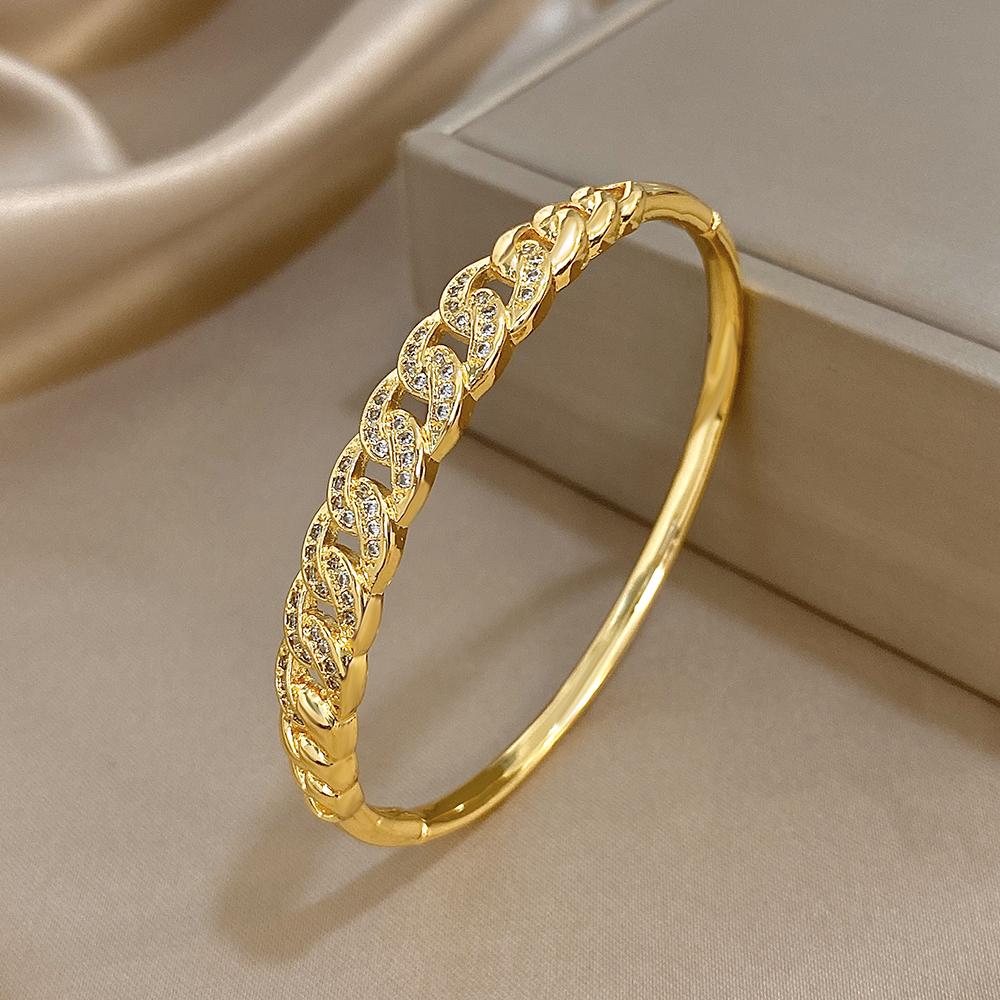 Luxury Sparkling Zircon Gold Plated Bracelet for Women Minimalist Hollow Geometry Round Bangle Bracelet Party Jewelry Gift