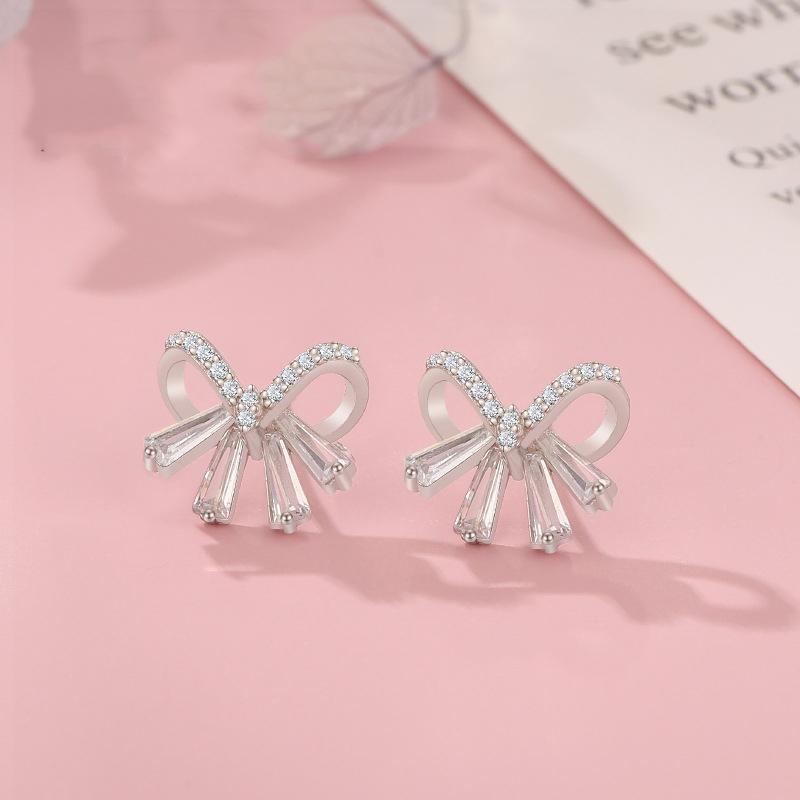 

Модні прикраси Маленькі сережки-пусети Ханська версія Лаконічні цирконні сережки Жіночі казкові круглі кристальні сережки біле золото кольору