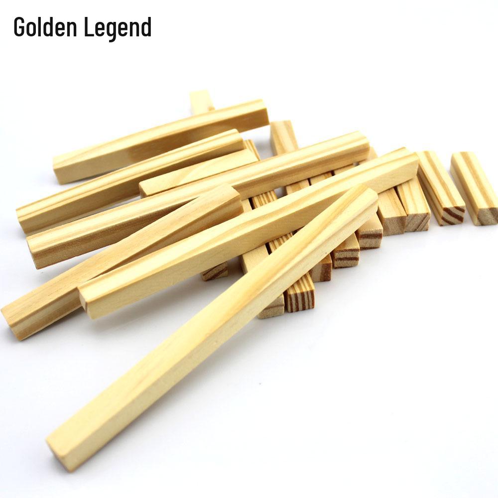 Kleine Kiefernholzstäbchen für den Modellbau