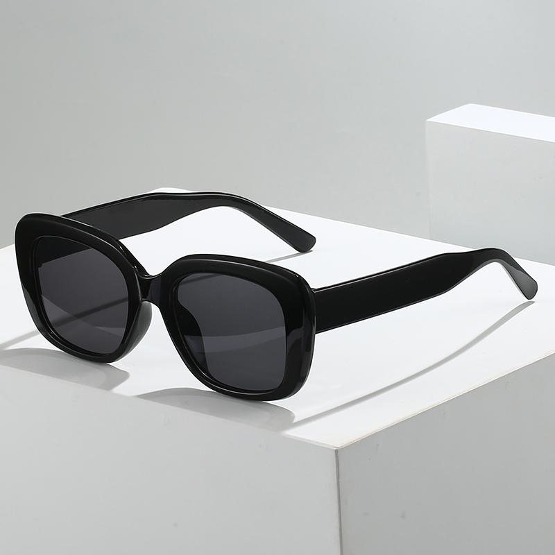 Retro Fashion Square Frame Sunglasses Vintage Women Men Brand Designer Sun Glasses Outdoor Driving Shade Man Lady Eyewear UV400