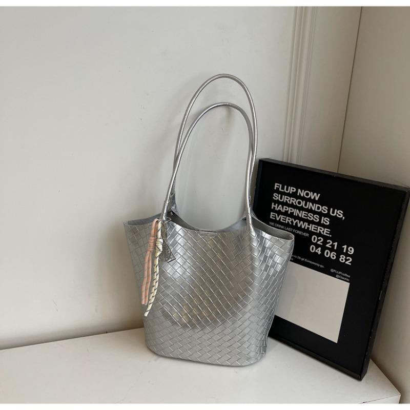 Fashion retro trend spring new casual simple niche design tote women's bag shoulder bag