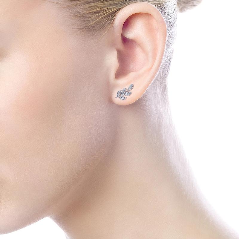 Fancy Leaf Shape Stud Earrings Silver Color Ear Accessories for Women Daily Wear Minimalist Gift Statement Jewelry 2023