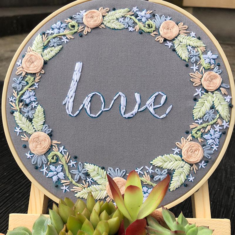 1 European-style 3D Floral DIY Embroidery Fabric Kit