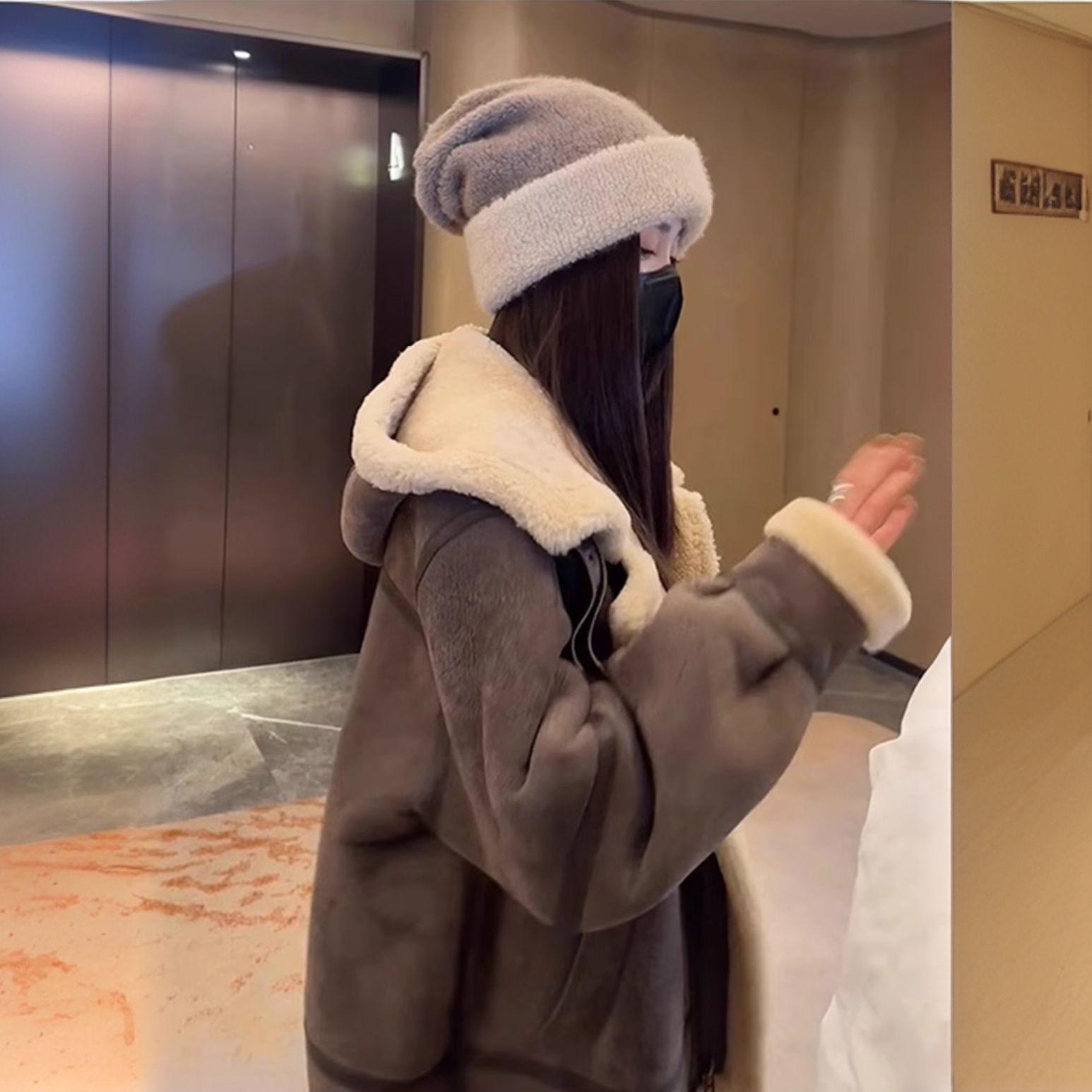 

Шуба из меха ягненка, цельная, женская, зимняя, плюшевая, утолщенная, меховая куртка, для маленького человека XL size 135-75 kg