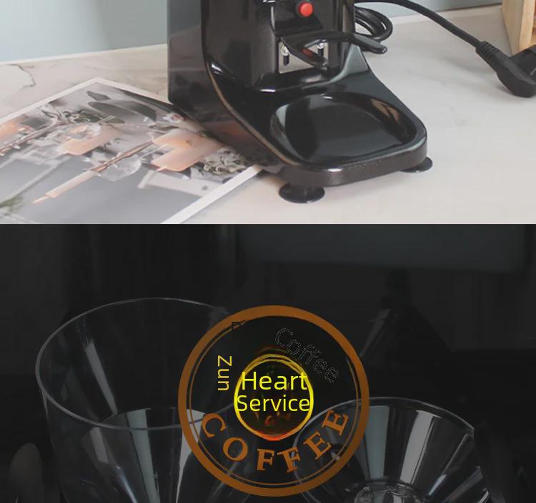 Elektrisk kaffekvarn med liten bönbehållare och rengöringstratt